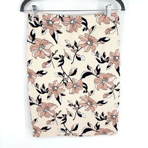 Ann Taylor Curvy‎ Hibiscus Pencil Skirt Size 6 Floral Knee Length Skirt Feminine